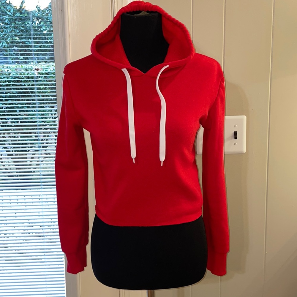 ROMA CONCEPTS BY ROSEE red crop hoodie with drawstrings. Red with white stripes.